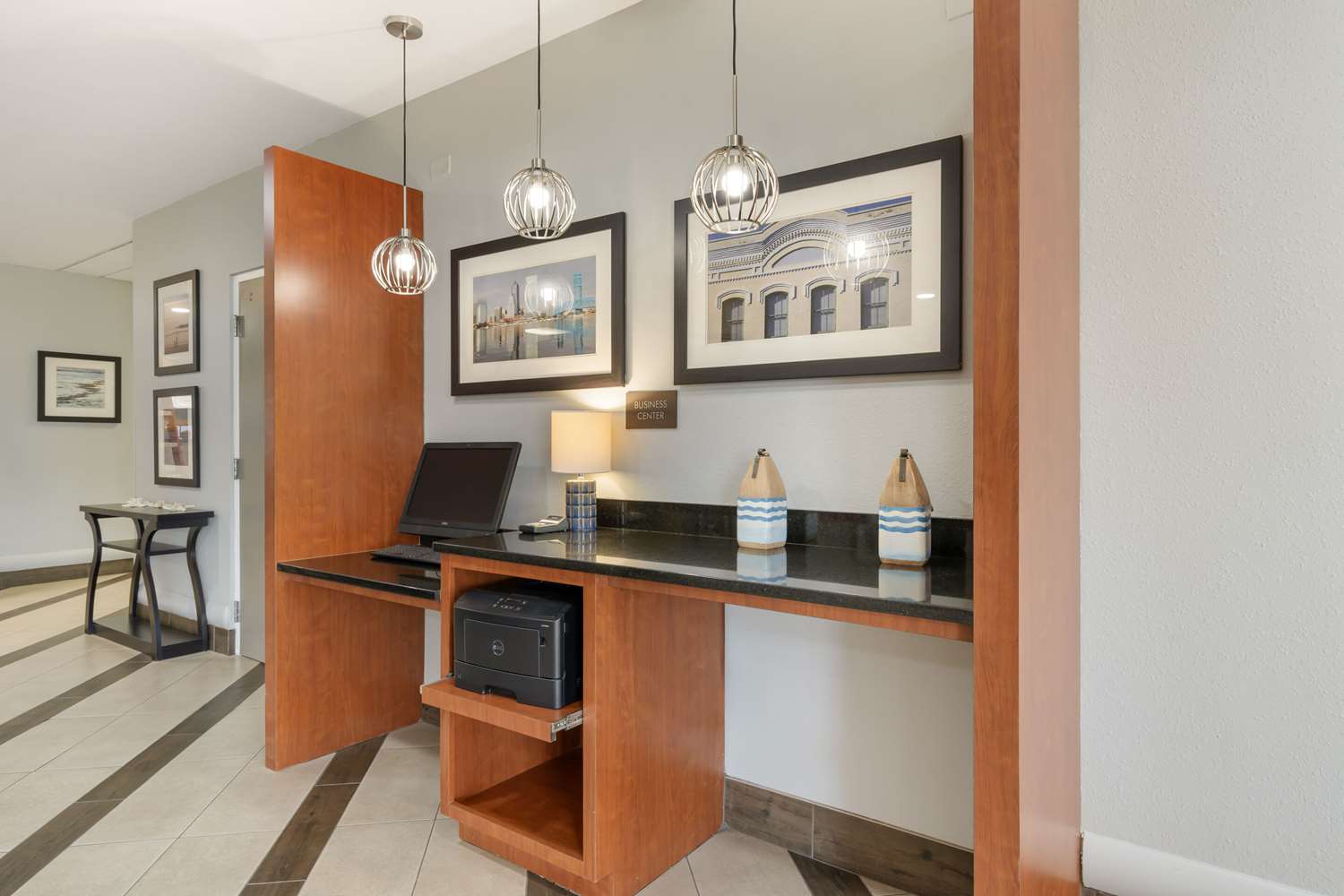 Comfort Suites West Jacksonville, FL 32/35