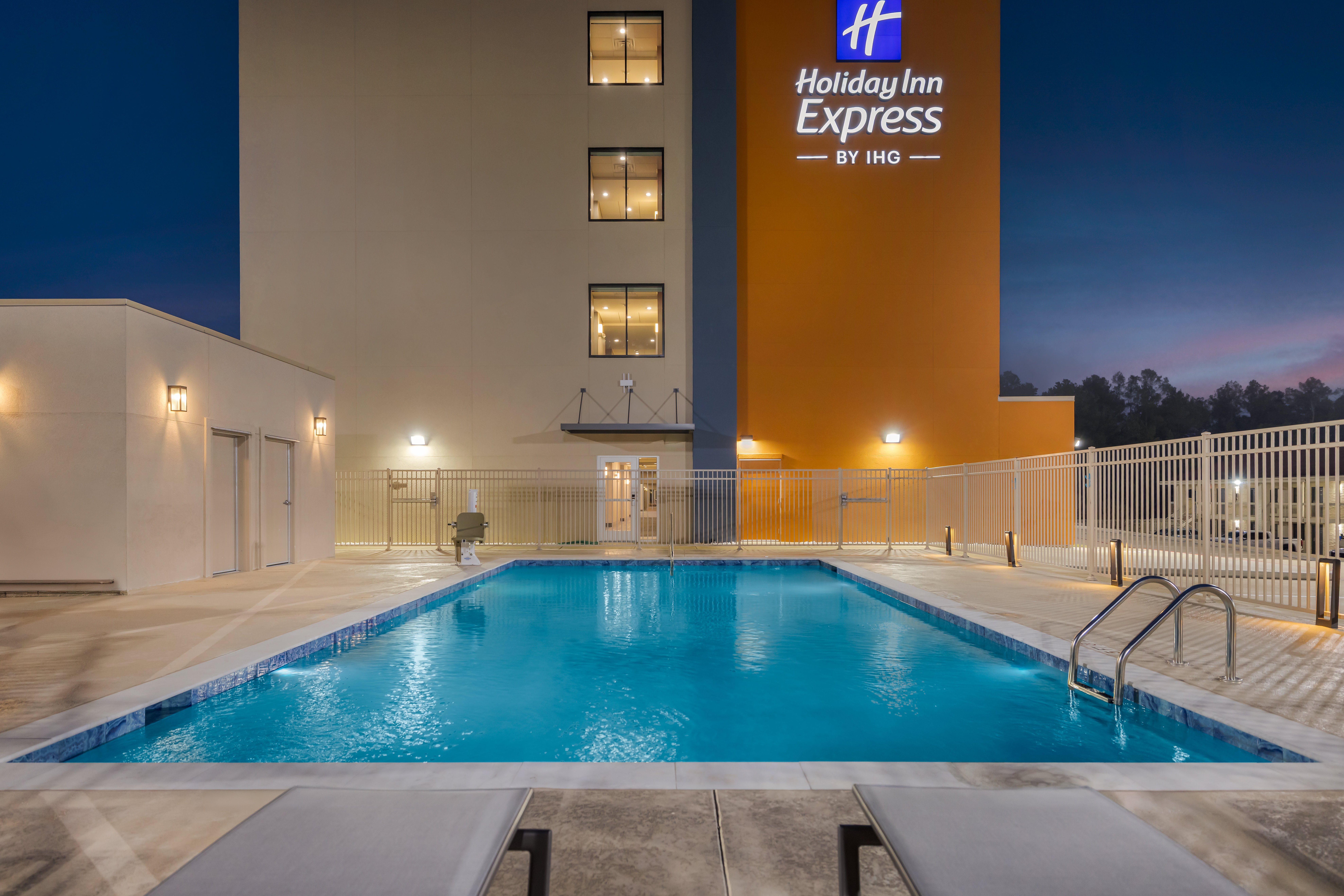 Holiday Inn Express & Suites Nacogdoches Southwest by IHG 48/49