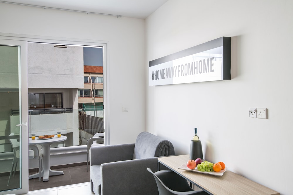 Anthea Hotel Apartments 39/60