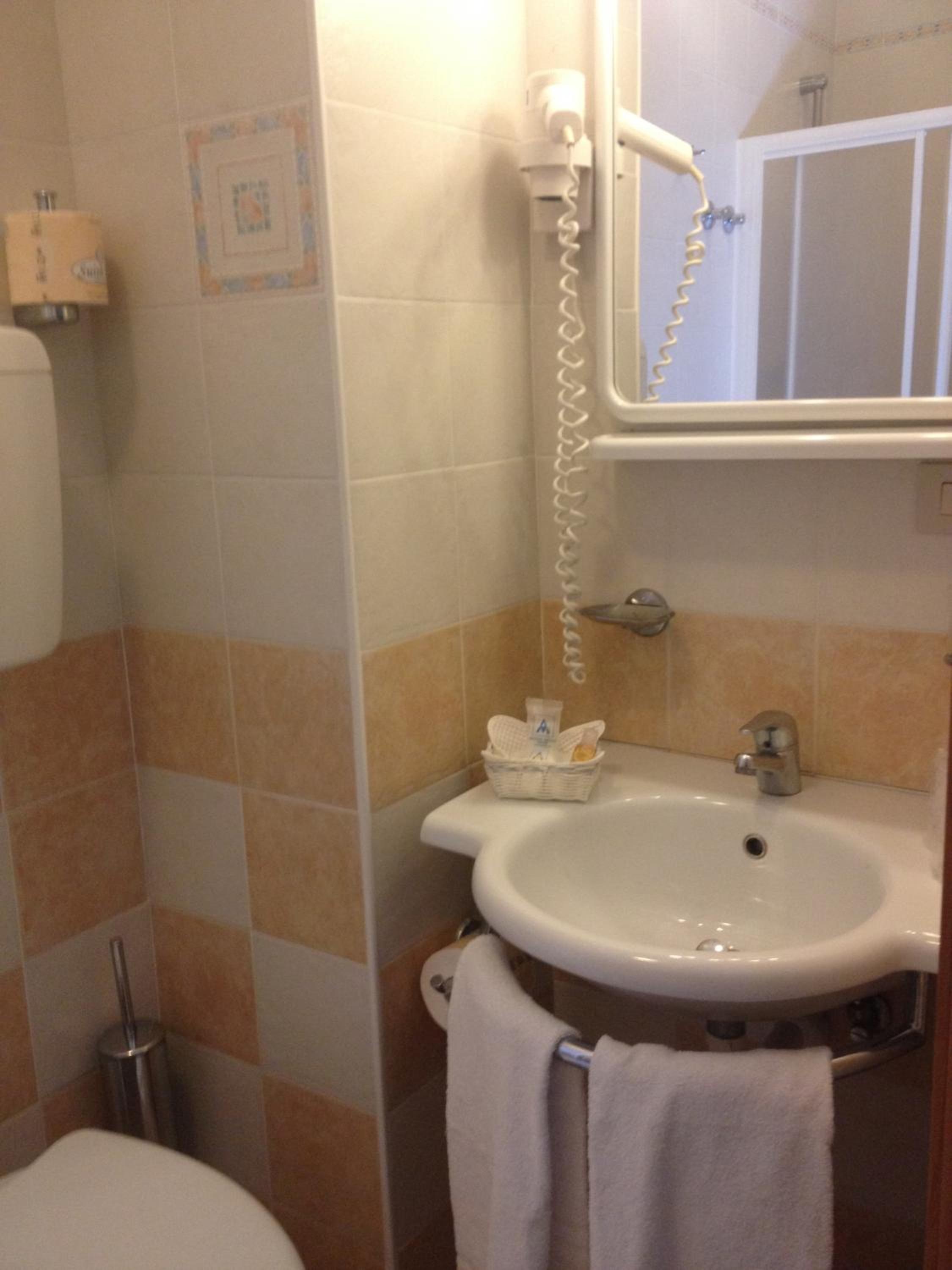 غرفة ثلاثية بإطلالة على البحر، Hotel Bellevue Bibione 3/3