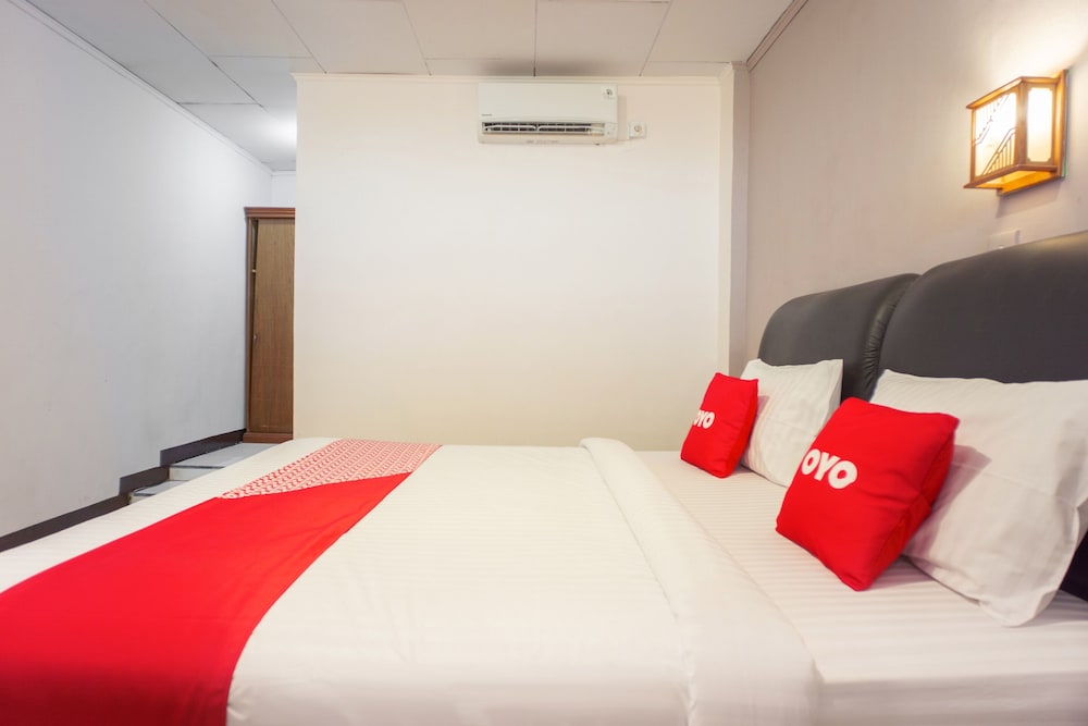 OYO 2180 Vina Vira Hotel 7/31