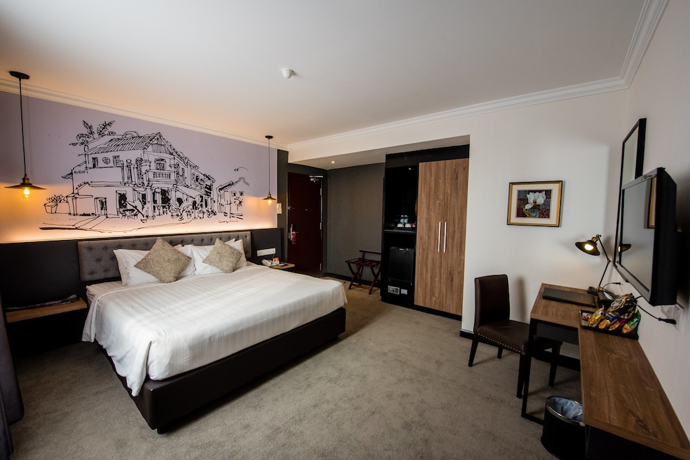 Merchant Hotel 11/66