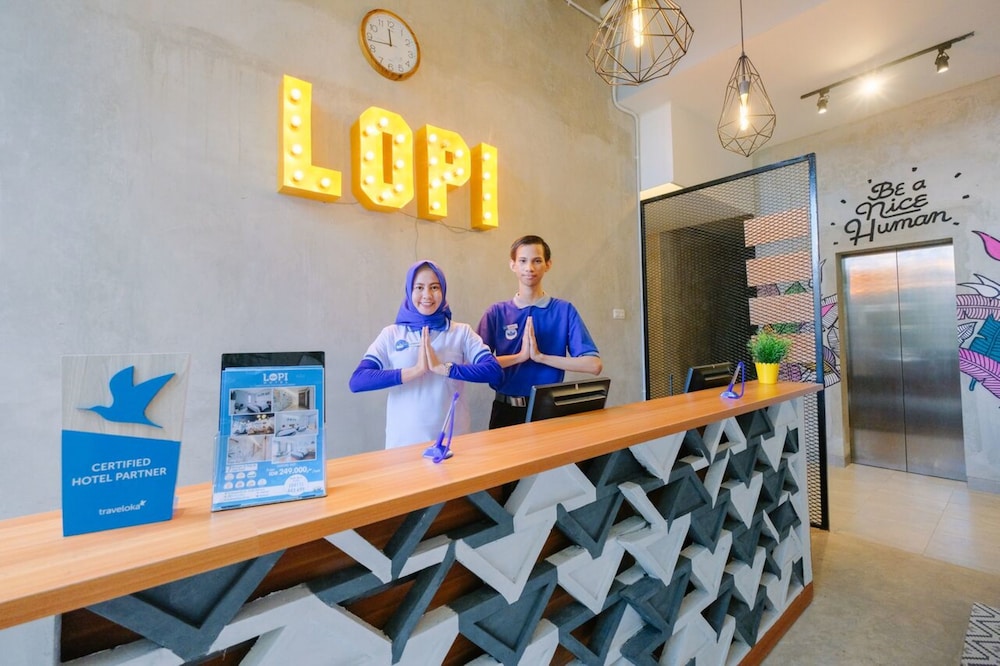 Lopi Hotel 2/36