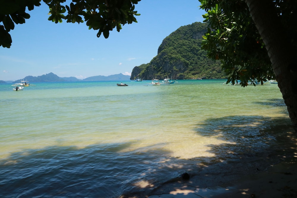 El Nido Mahogany Beach 60/70