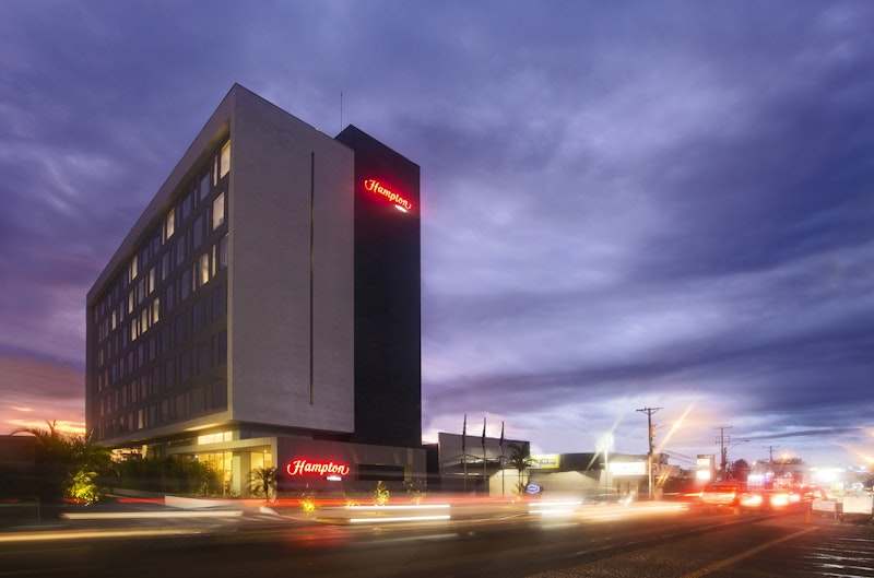 Hampton by Hilton David 2/36