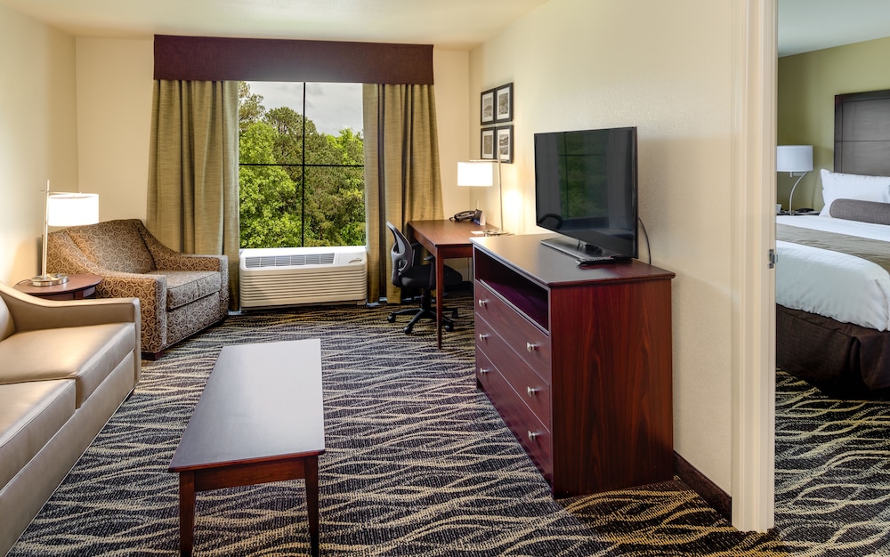 Cobblestone Inn & Suites - Fairfield Bay 38/42