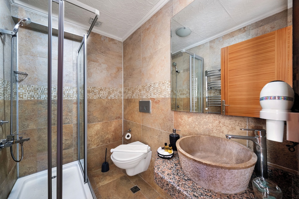 Mytra Hotel 46/50