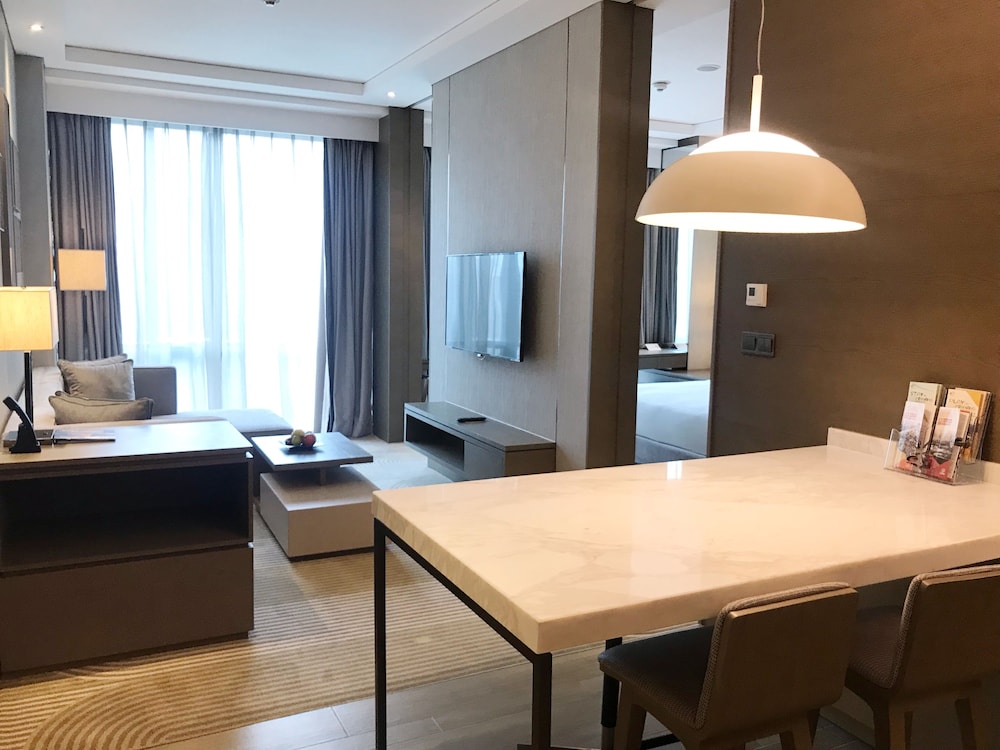 HYATT HOUSE SHANGHAI HONGQIAO CBD 40/66