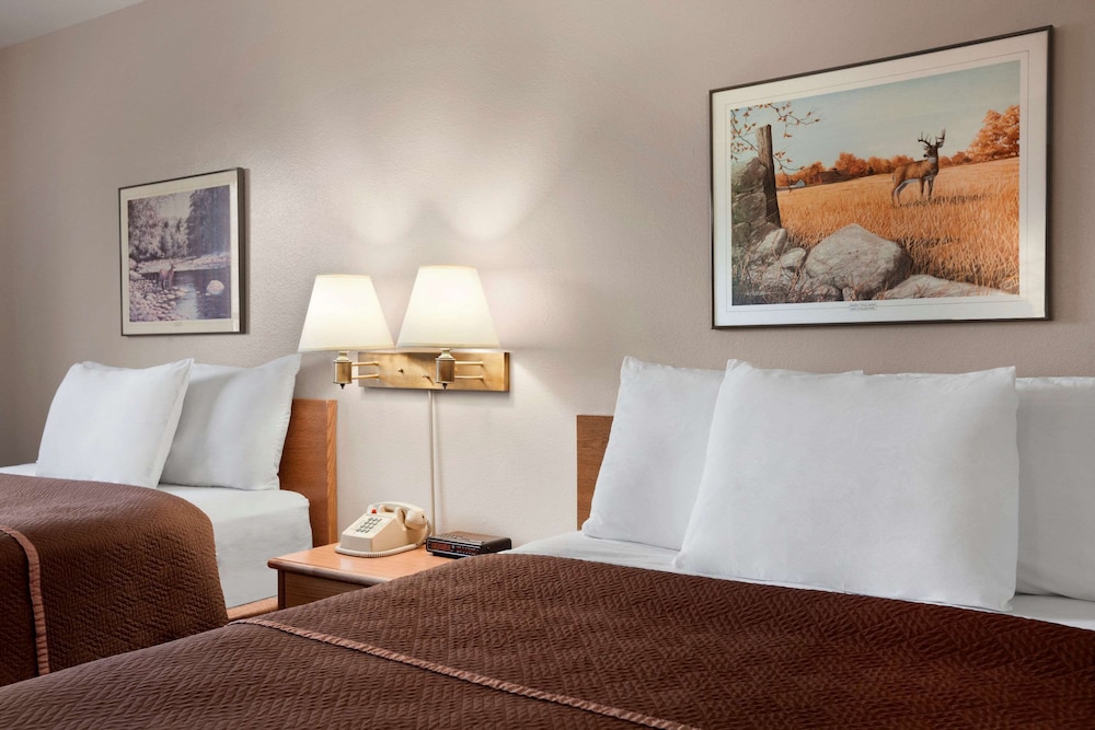 Travelodge By Wyndham Elko Nv 10/22