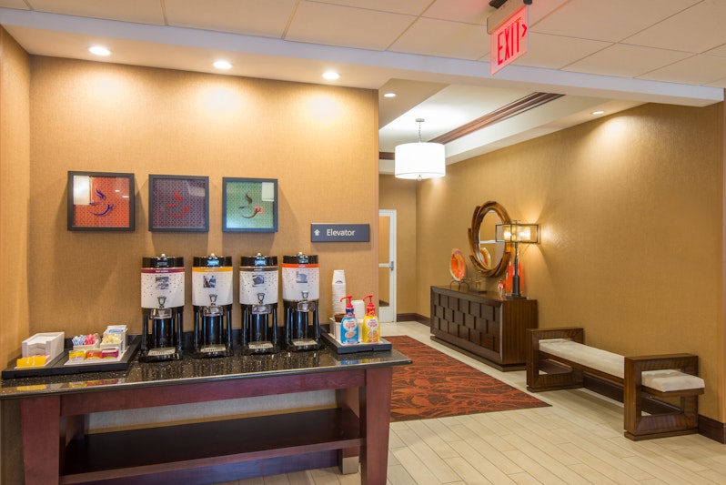 Hampton Inn Kingston 12/39