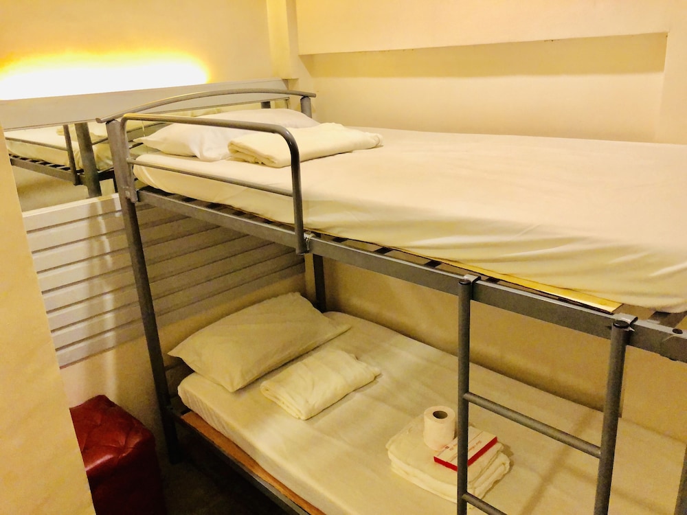 Hometown Hotel Bacolod - Lacson 32/74