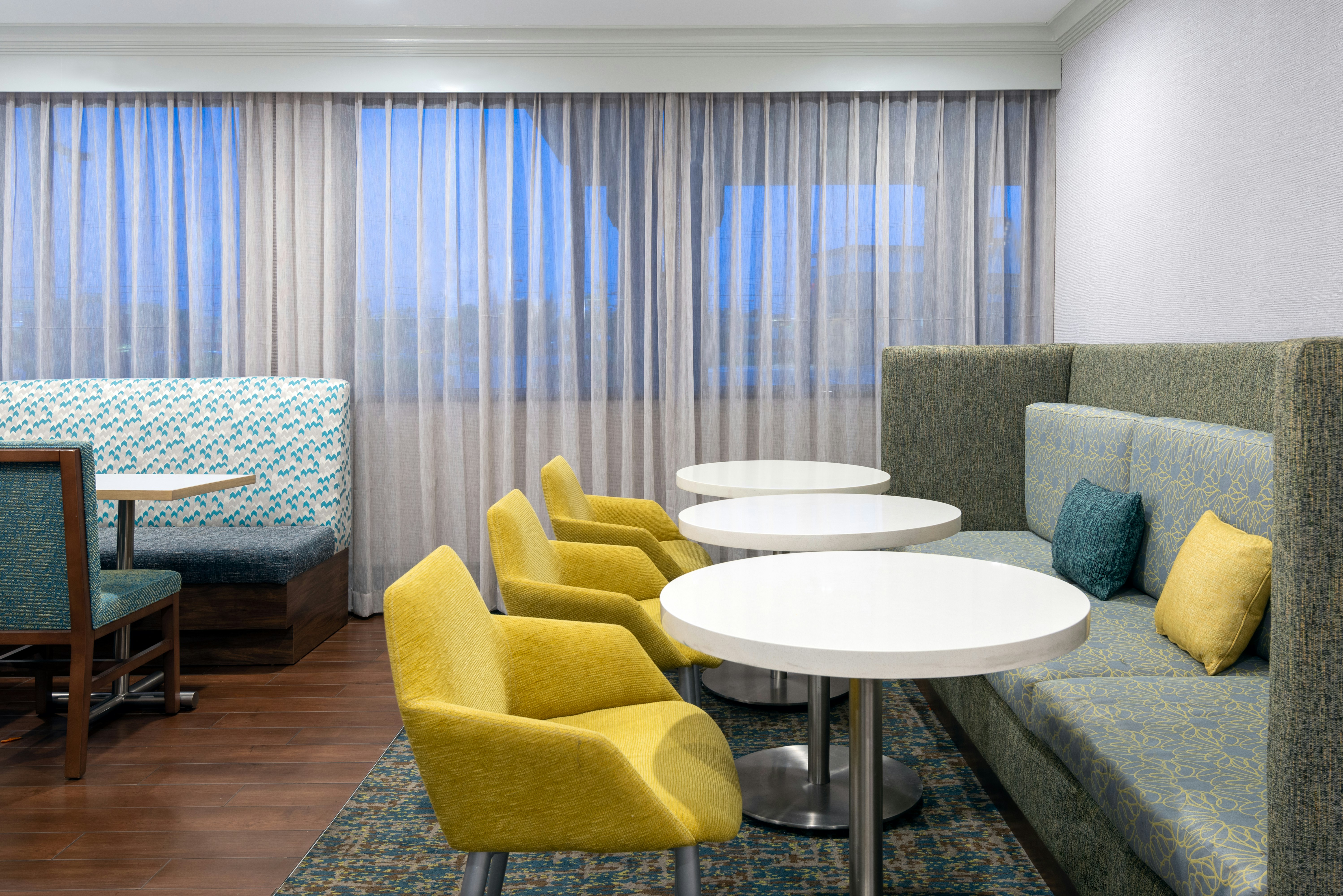 Hampton Inn Buffalo Airport/Galleria Mall 26/49
