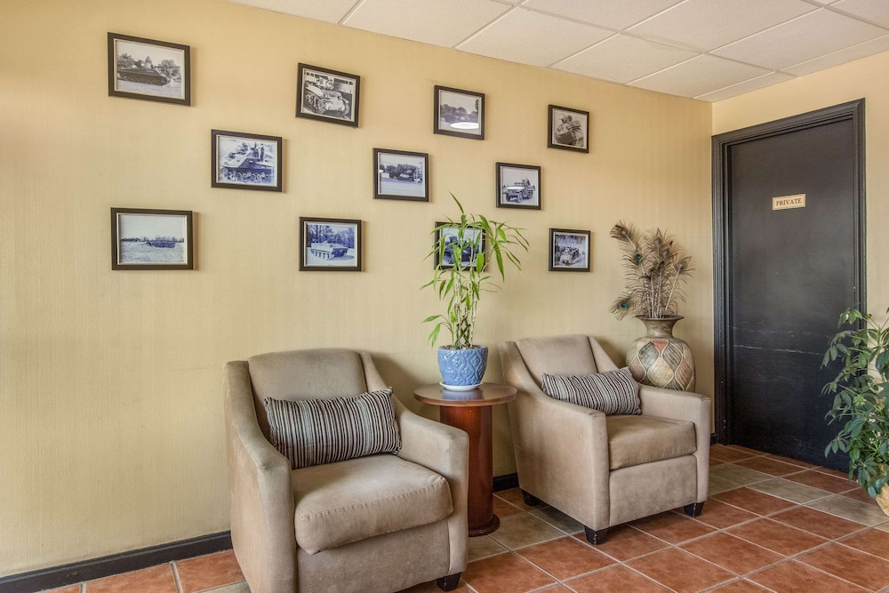 Econo Lodge Fort Knox 28/44