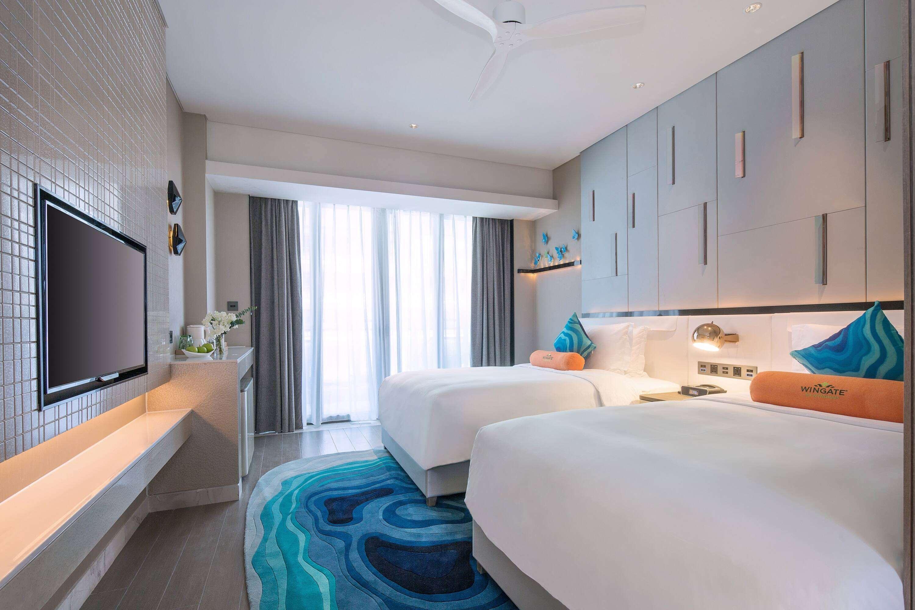 Superior, Twin Beds