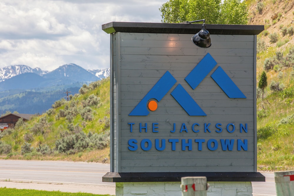 The Jackson SouthTown Motel 9/62