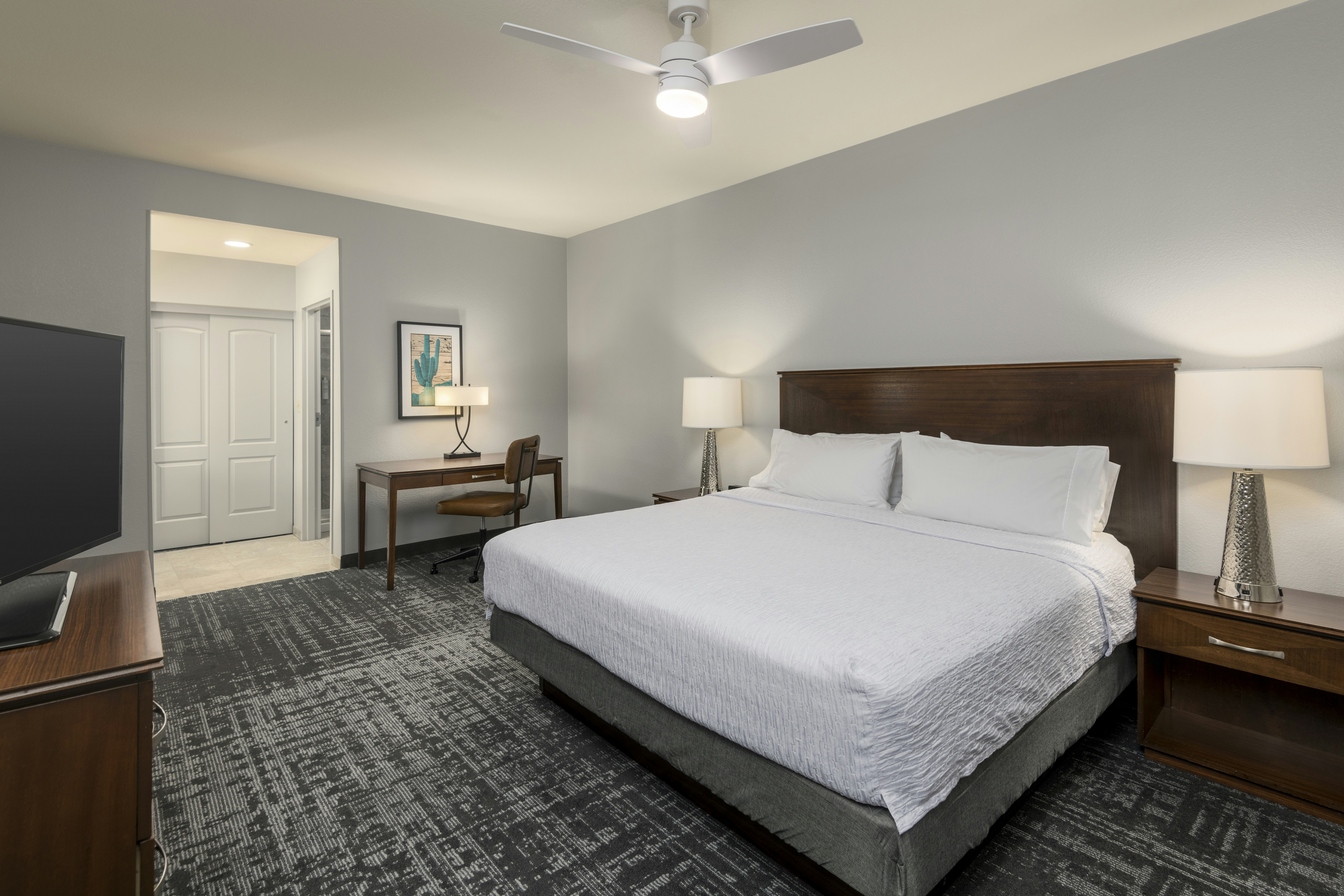 2 Bedrooms, Suite, 1 King or 2 Queen Beds