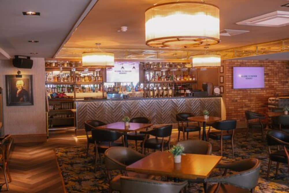 Redhurst Hotel 51/62