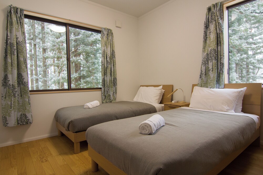 3 BEDROOMS, RETREAT, CHALET
