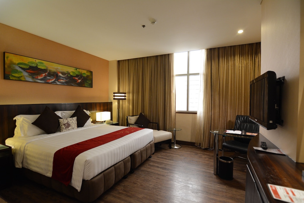 Ramada by Wyndham Manila Central 16/43