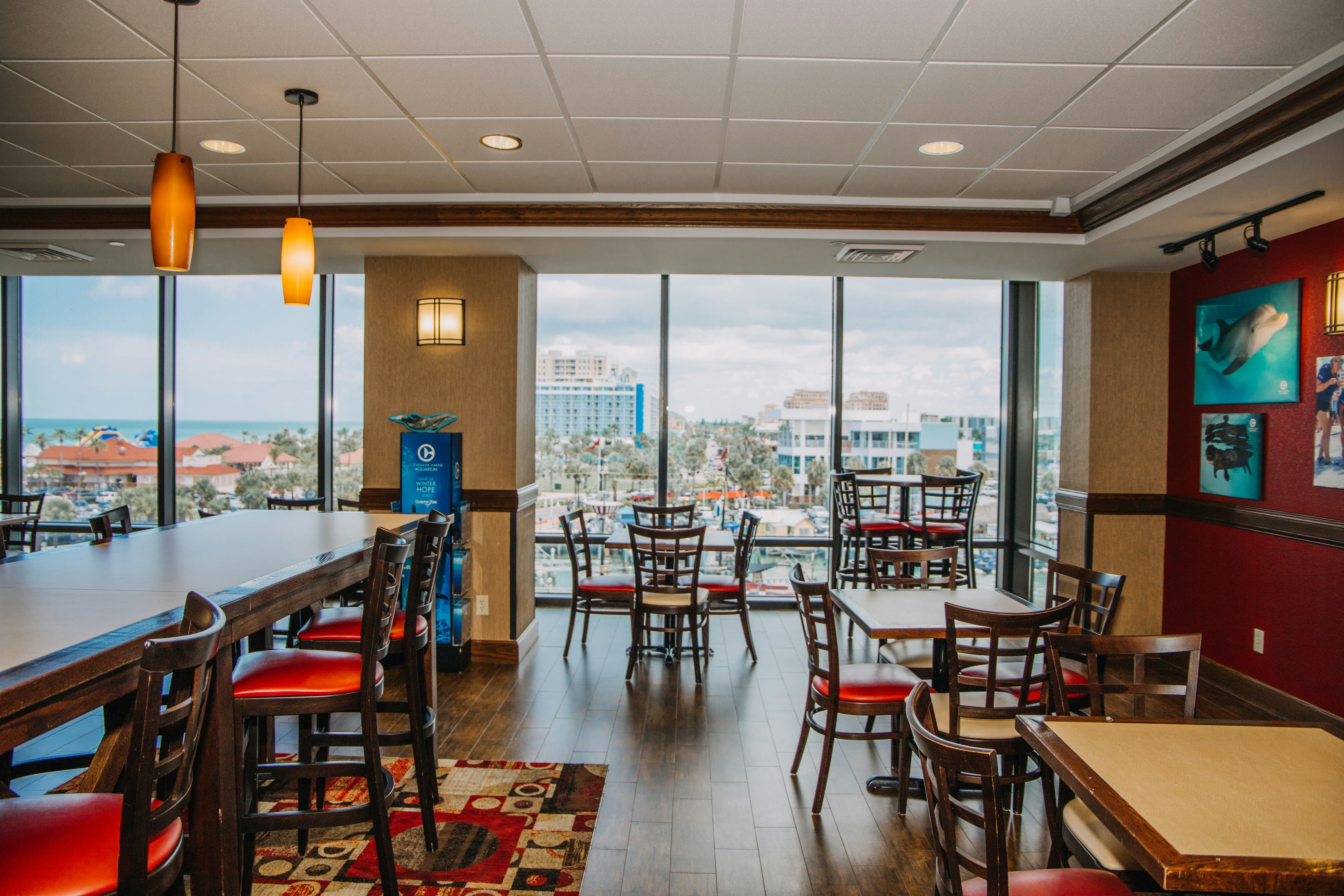 Pier House 60 Marina Hotel 50/67