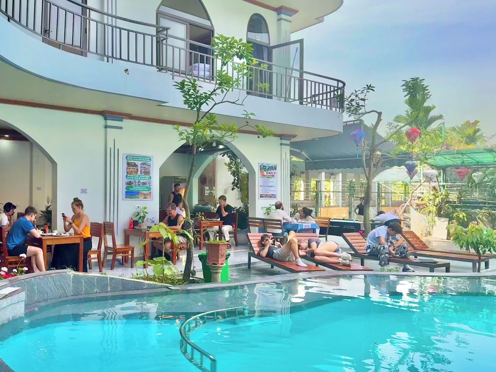 Tuan Ngoc Hotel 62/72