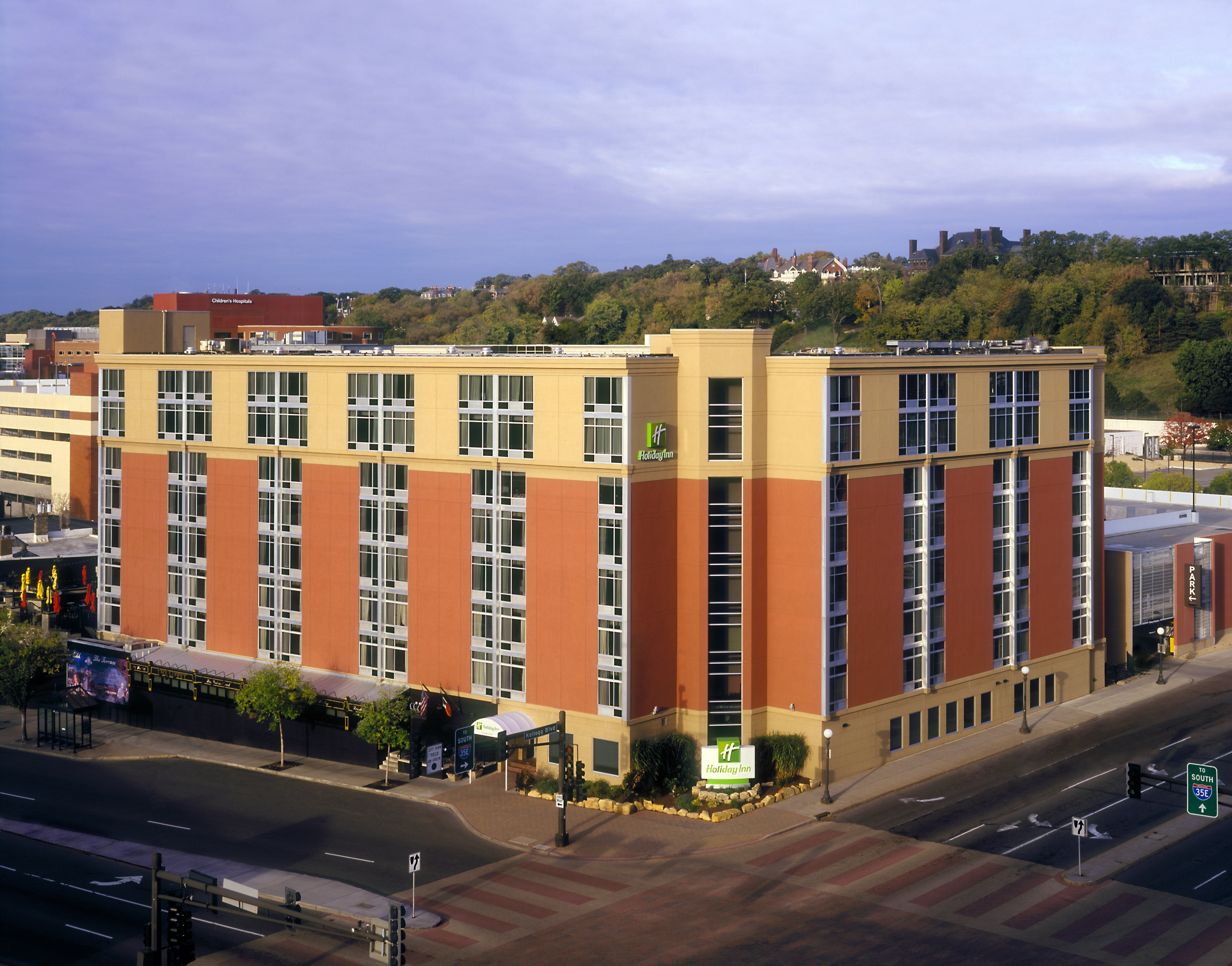 Holiday Inn St. Paul Downtown 4/74