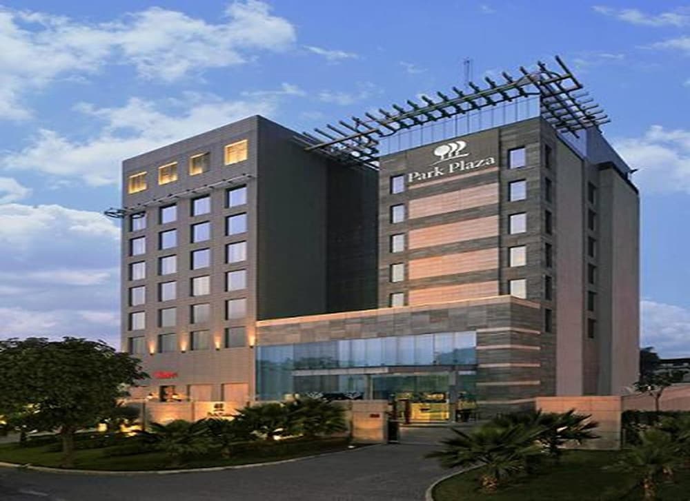 Park Plaza Faridabad. 3/64