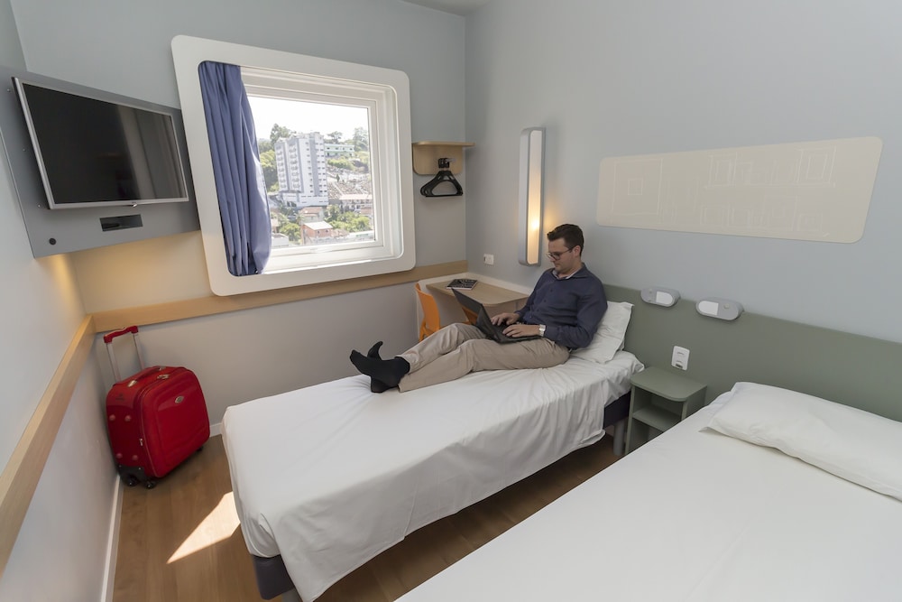 Ibis Budget Blumenau 29/68