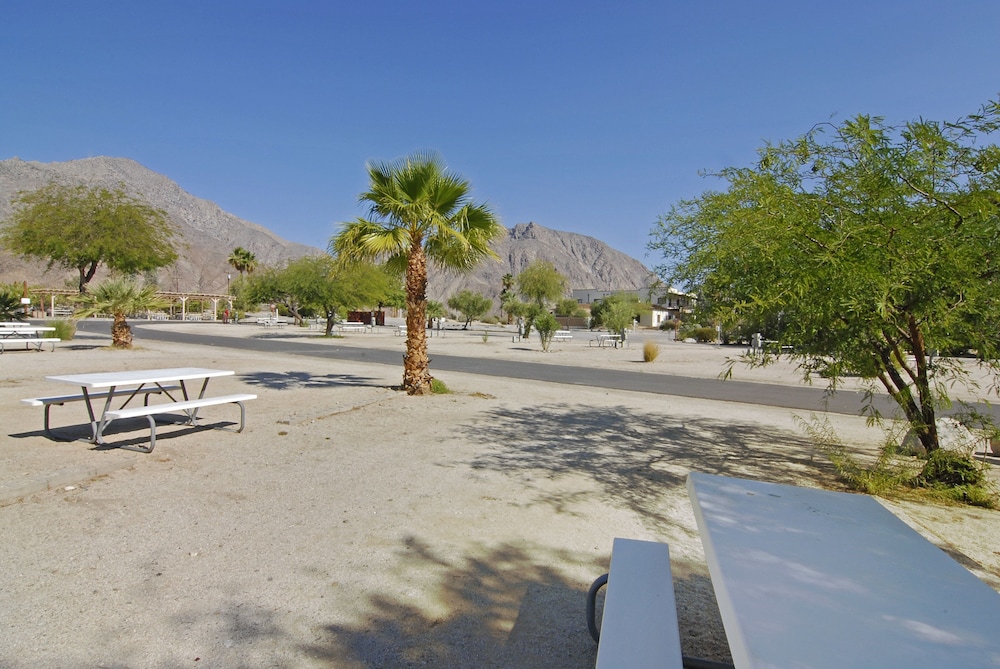 Palm Canyon Hotel and RV Resort 32/73