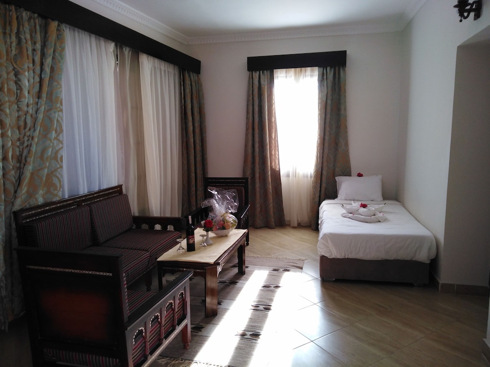 ROHANOU BEACH RESORT AND ECOLODGE 11/35
