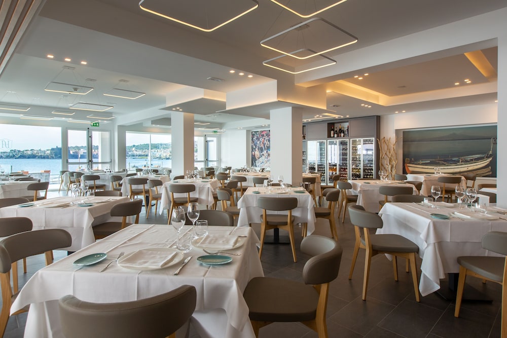 restaurant-cafeteria