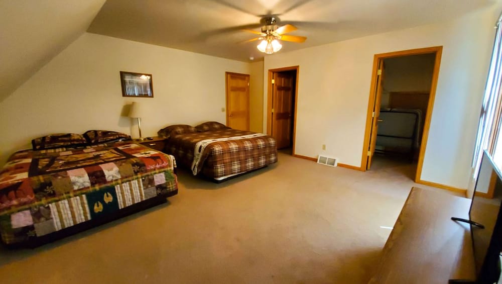 Jasper Ridge Inn Ishpeming 54/75