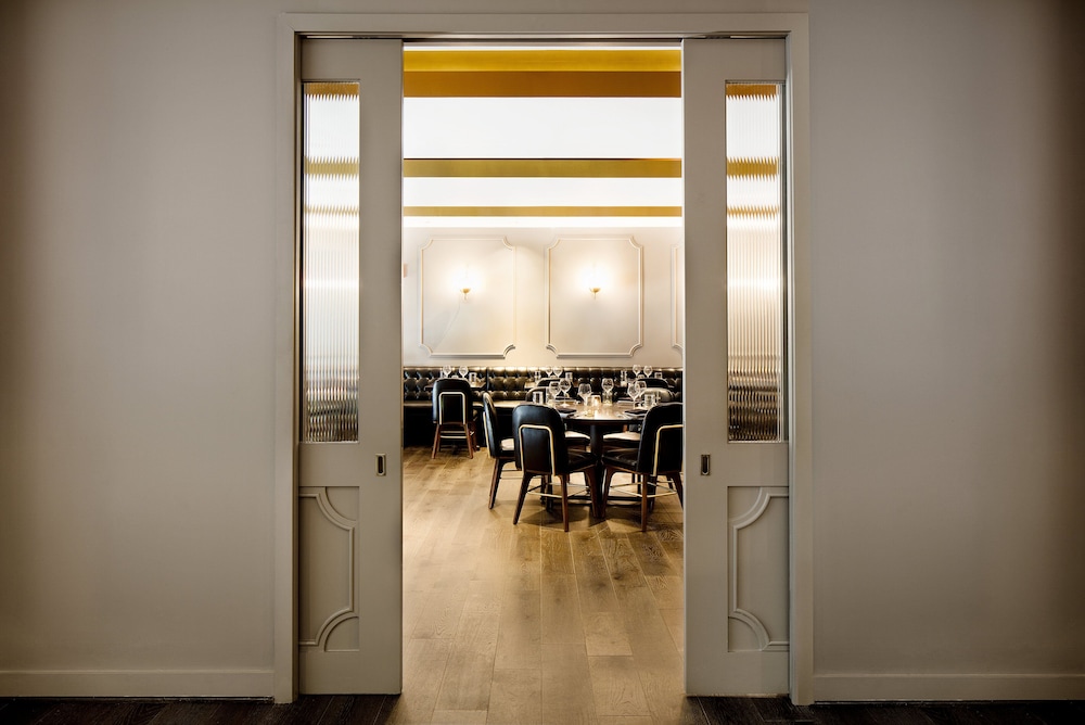 Kimpton Hotel Monaco Baltimore Inner Harbor 69/82