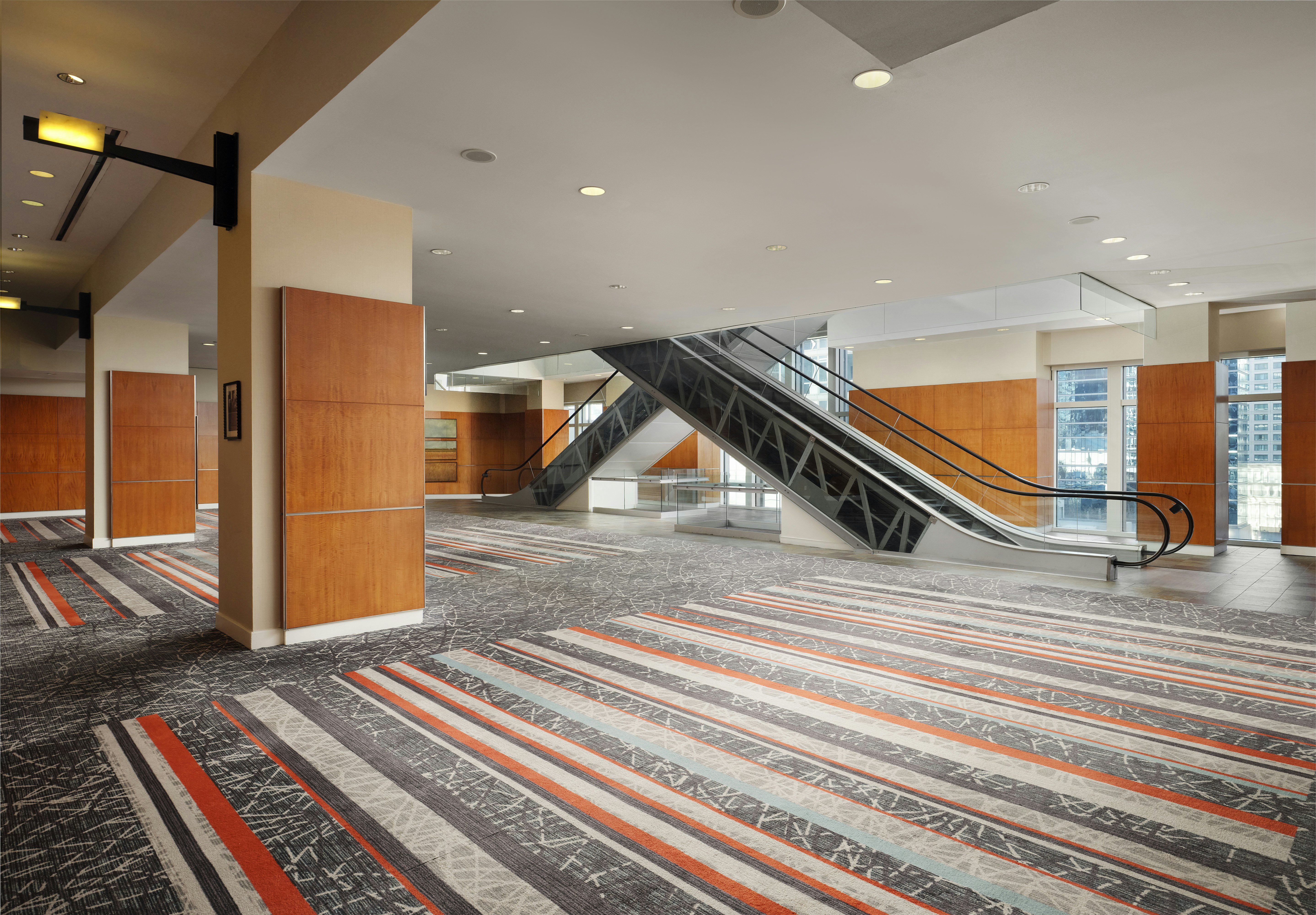Embassy Suites by Hilton Chicago Downtown Magnificent Mile 52/53