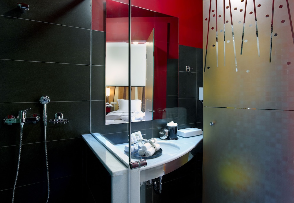 Lato Annex Boutique Rooms 34/36