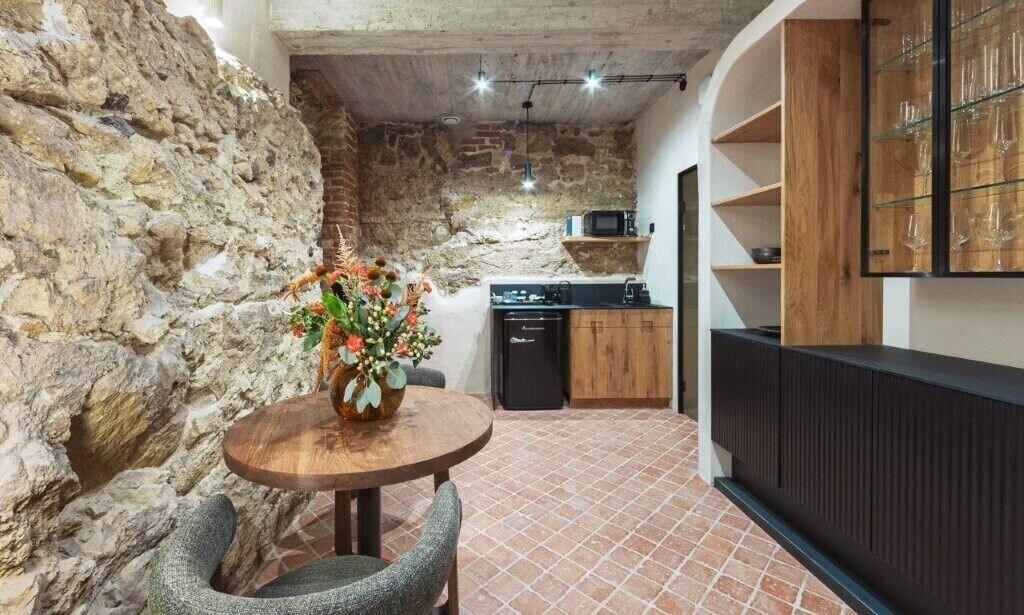 Nomadic Urban Premium Suites 9/50