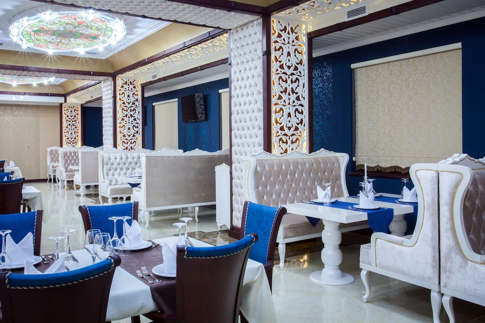 Emerald Hotel Baku 48/58