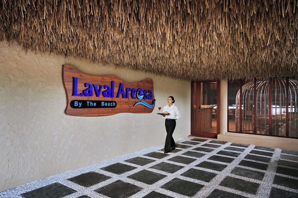 Larios Beach Holidays 6/50