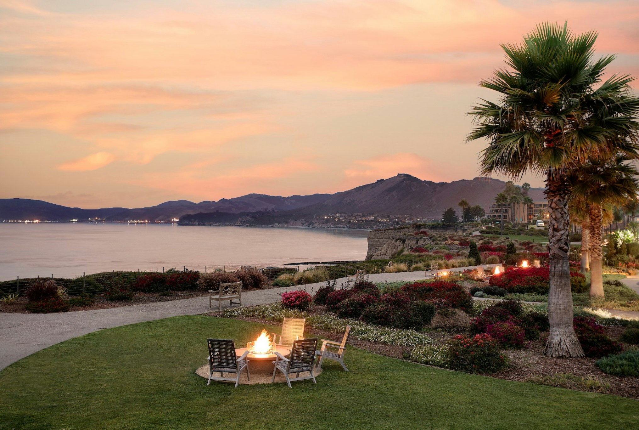 Spyglass Inn 36/38