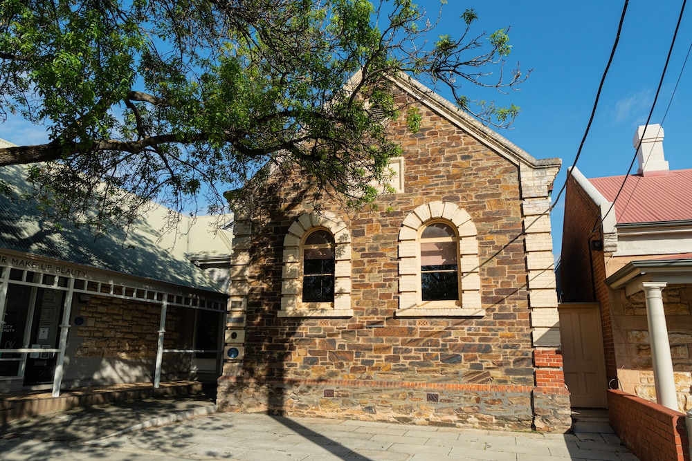 ADELAIDE HERITAGE COTTAGES AND APARTMENTS 23/53