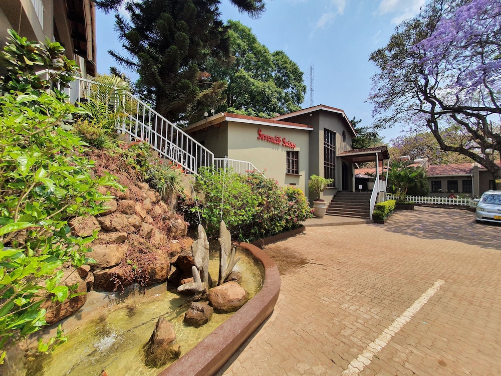 Serendib Suites Hotel 37/39