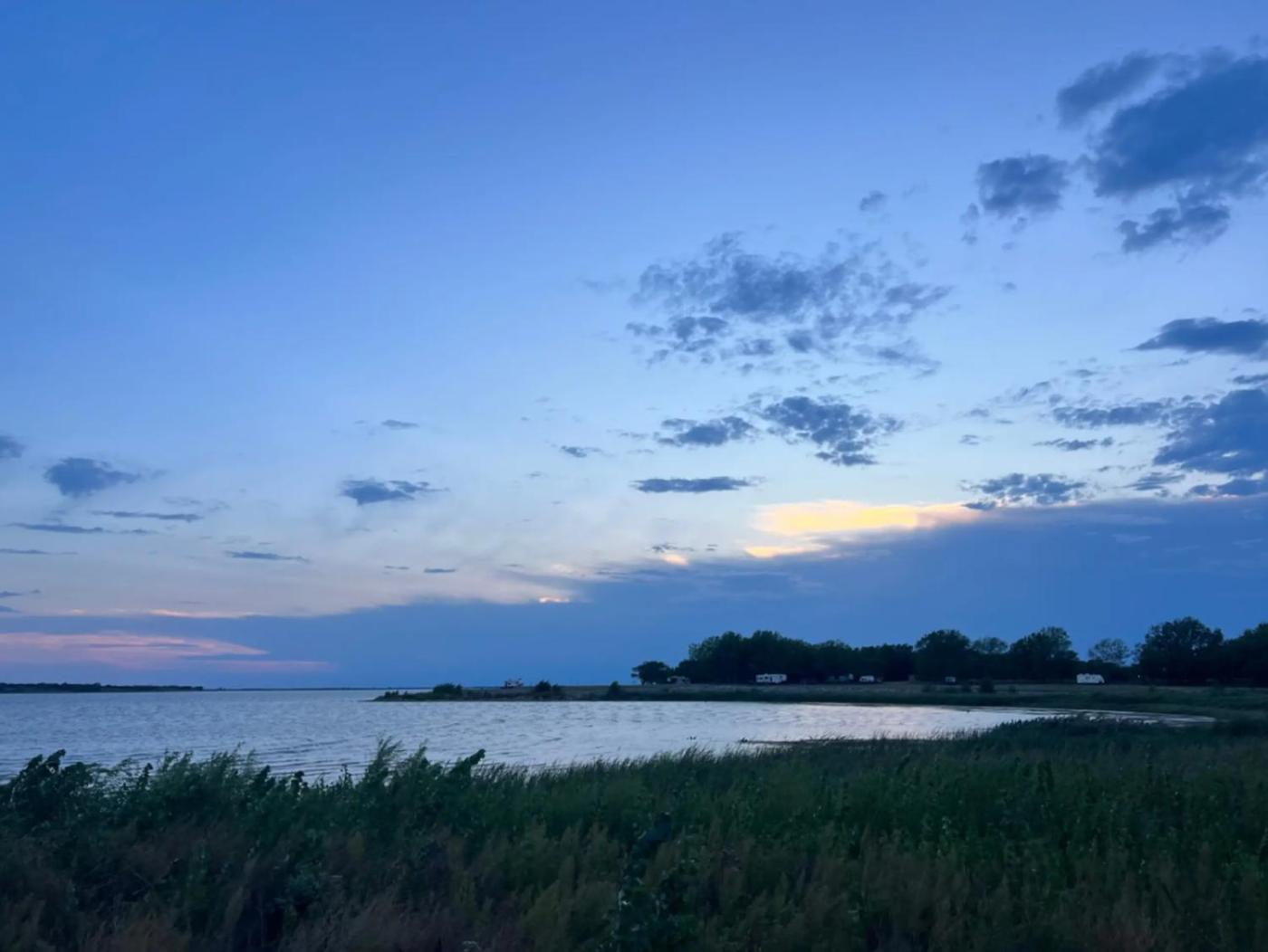 West Lake Grandvue Inn 7/9