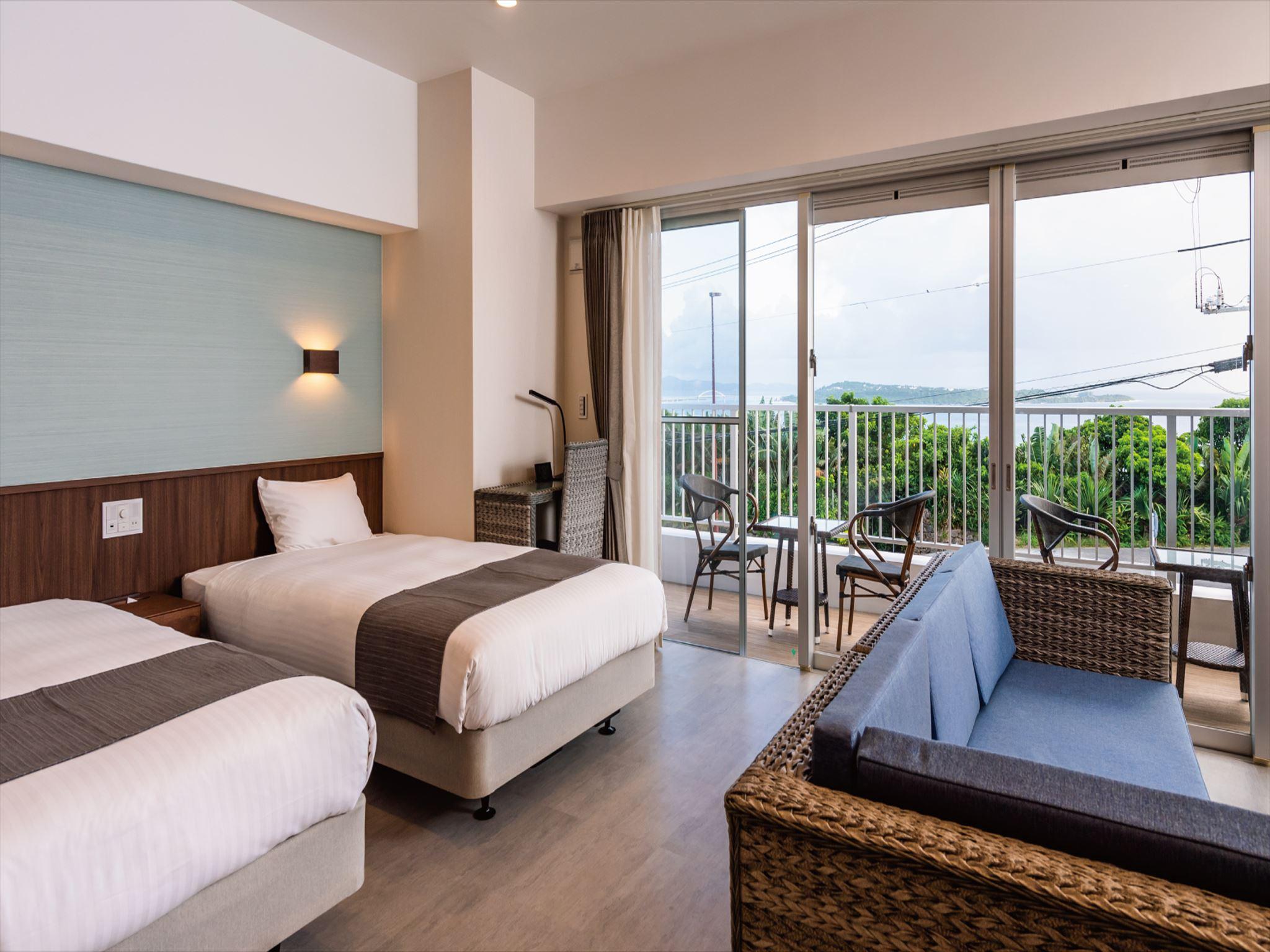 Condo, Suite, Low Floor