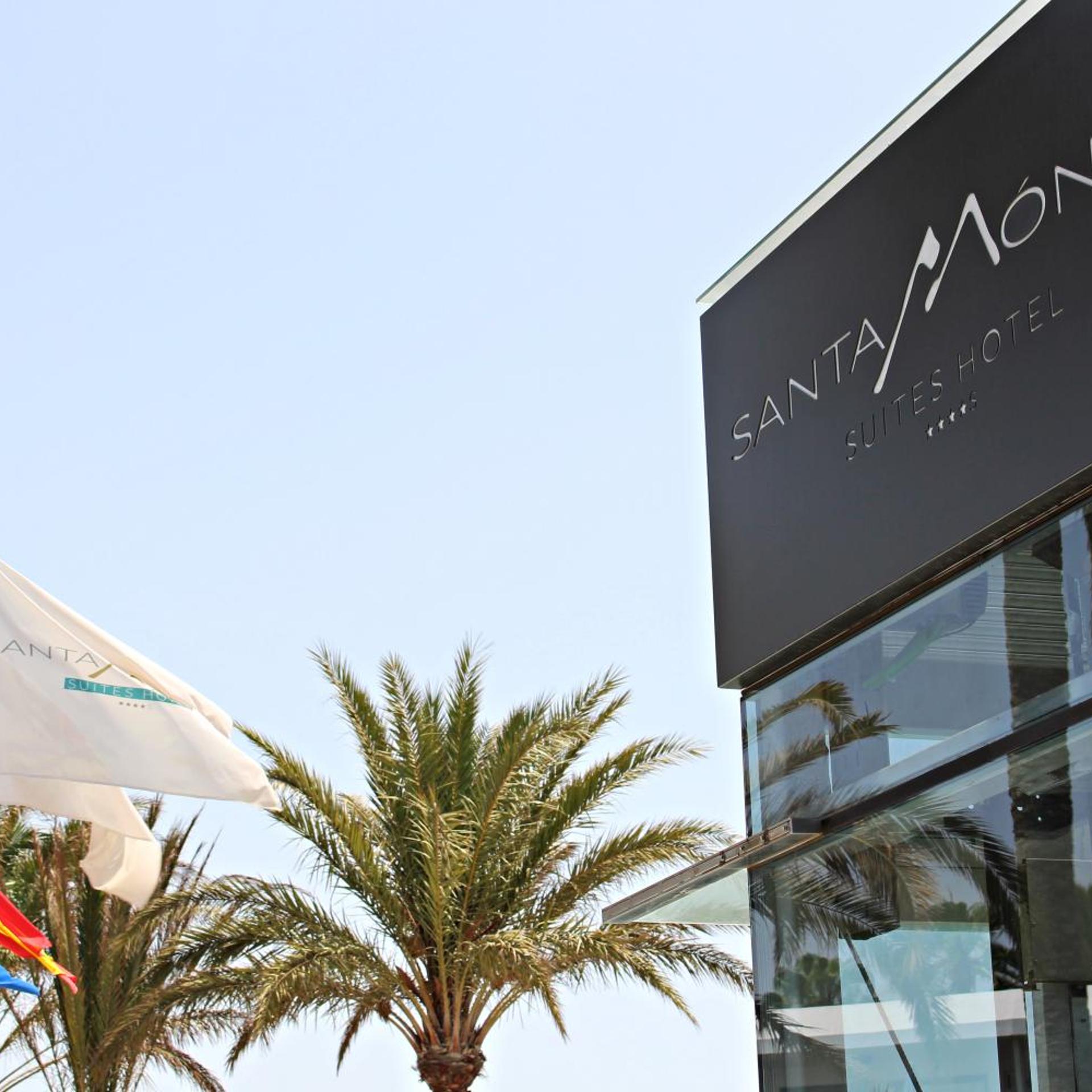 Santa Monica Suites 3/53