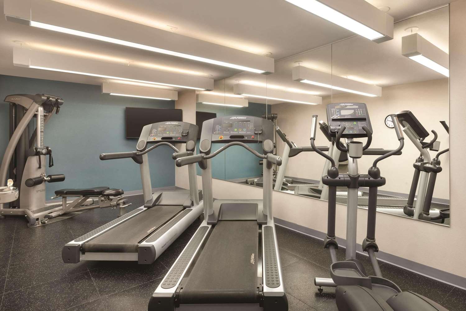 Country Inn & Suites by Radisson, Springfield Southeast 3/7