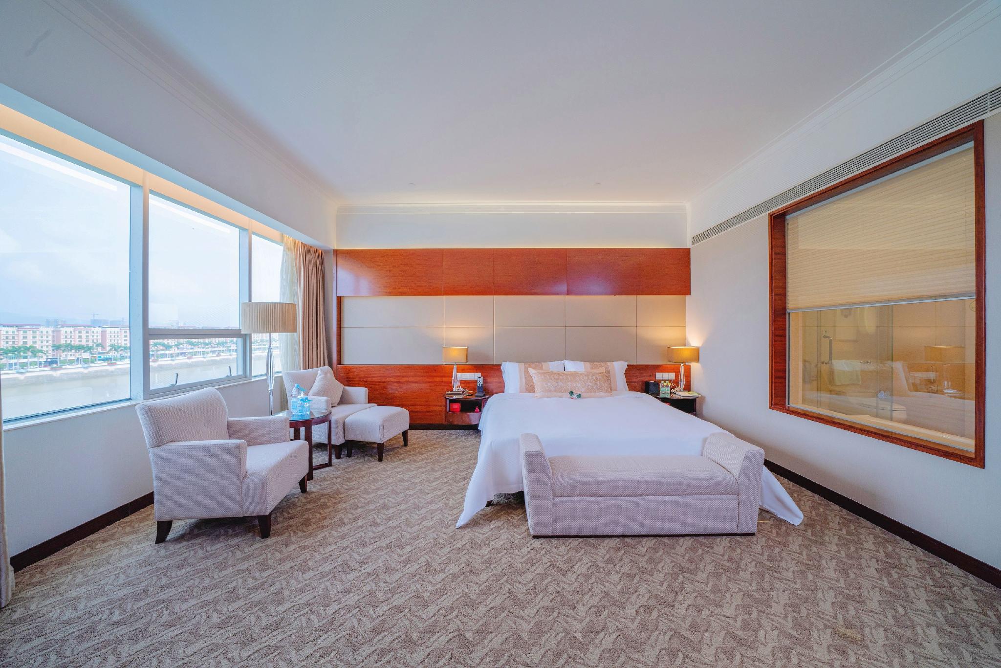 Deluxe, Queen Bed