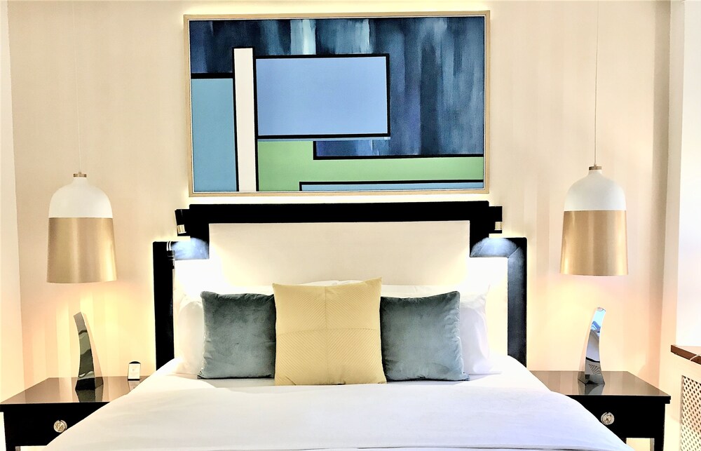 Luxury Collection Mondrian Market Square 43/48