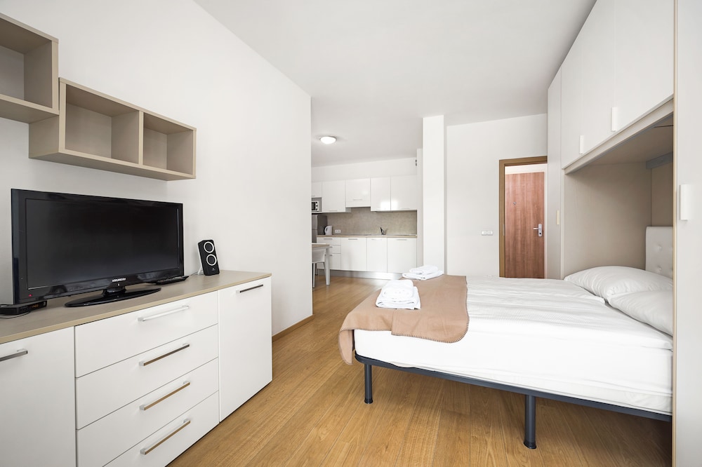 CLASSIC, APARTMENT