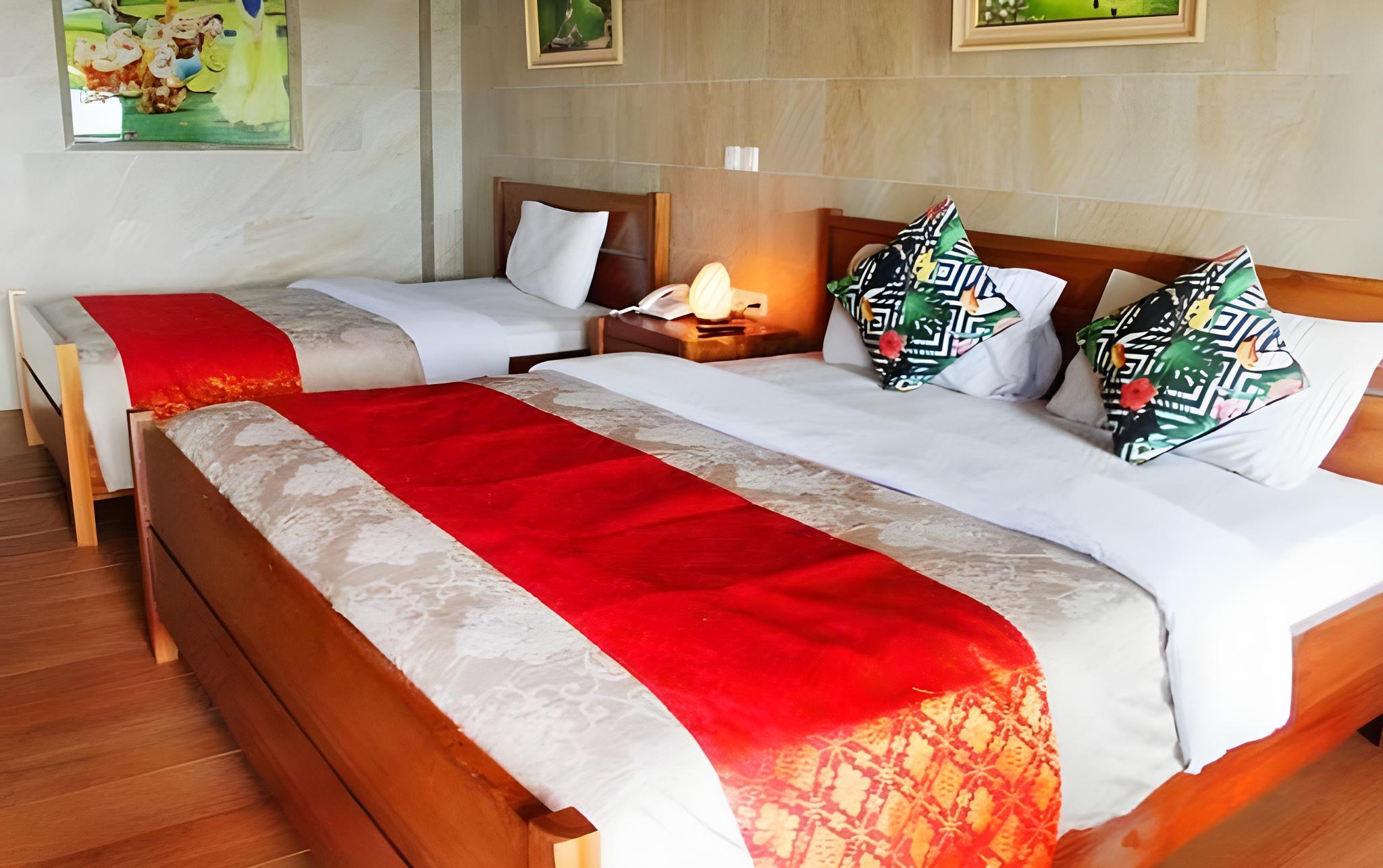 Seruni Hotel Hobbit House 13/26
