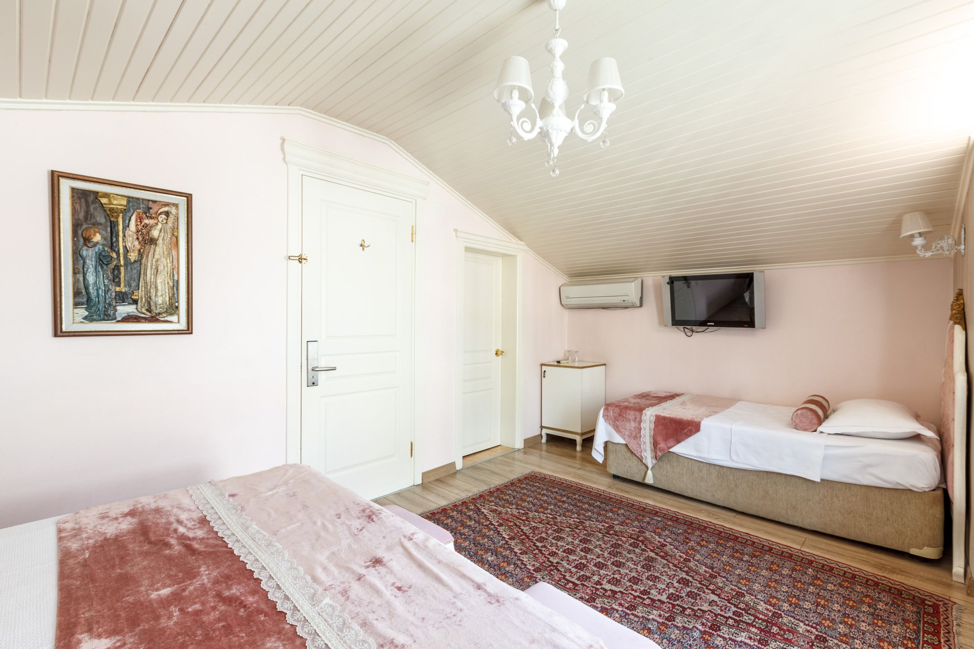 ROOM, TRIPLE
